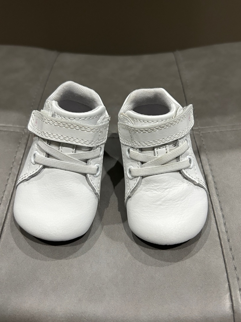 Stride Rite White Leather Baby Walker Shoes with Velcro Strap